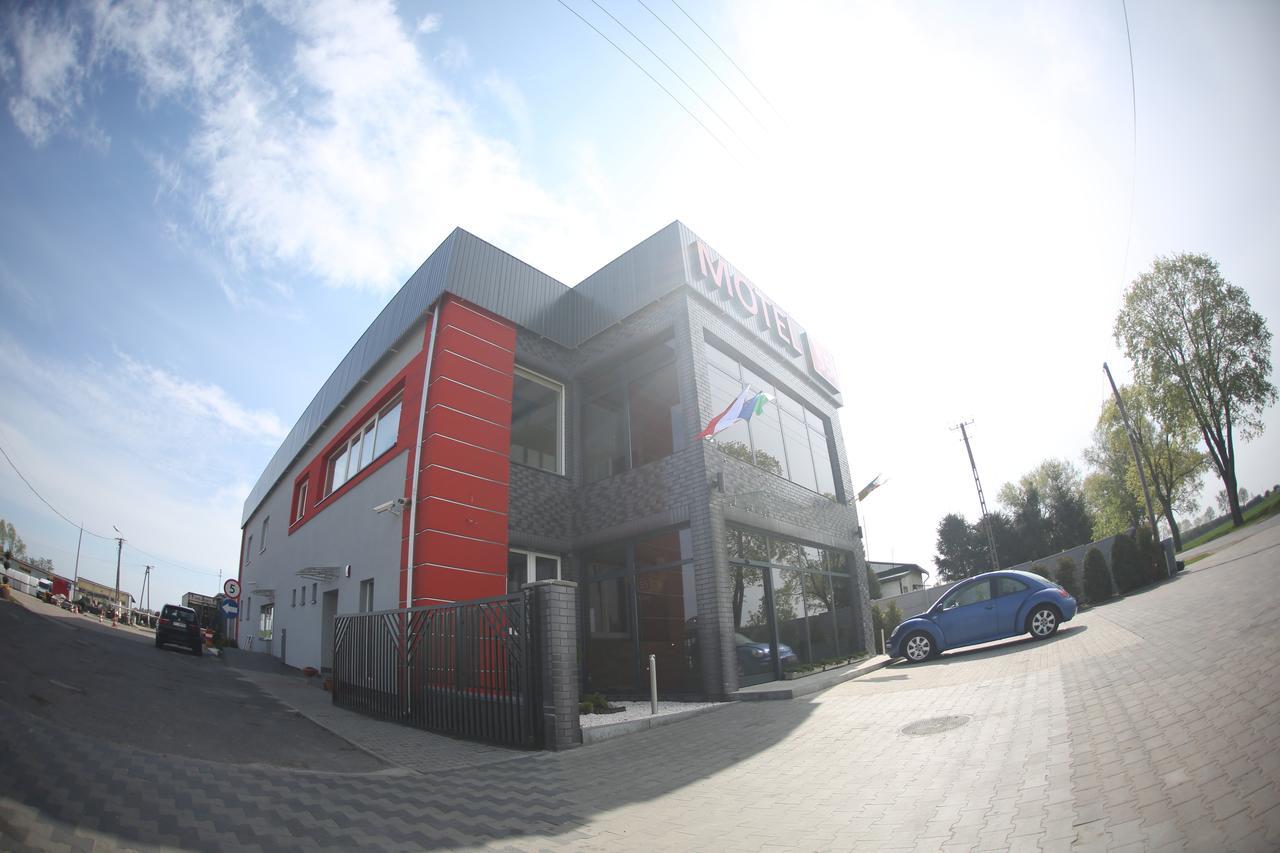 Motel S5 Zbrachlin Экстерьер фото